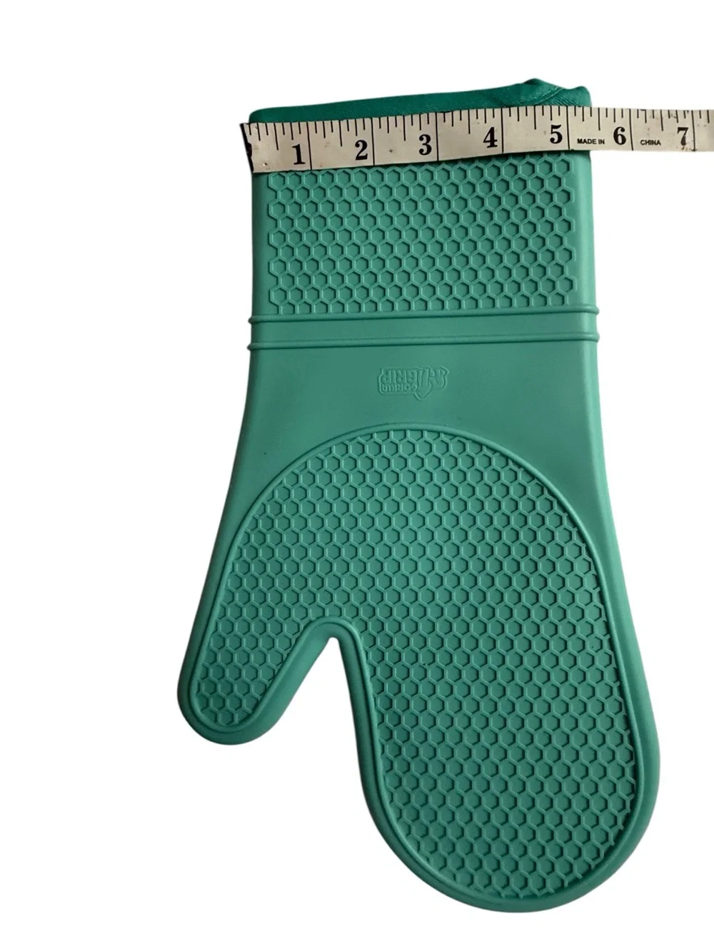 Gorilla Grip Heat Resistance Oven Mitts/Pot Holders. Never Used.